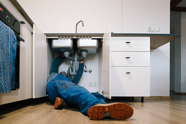 Professional Leak Detection technician working in Charenton, LA